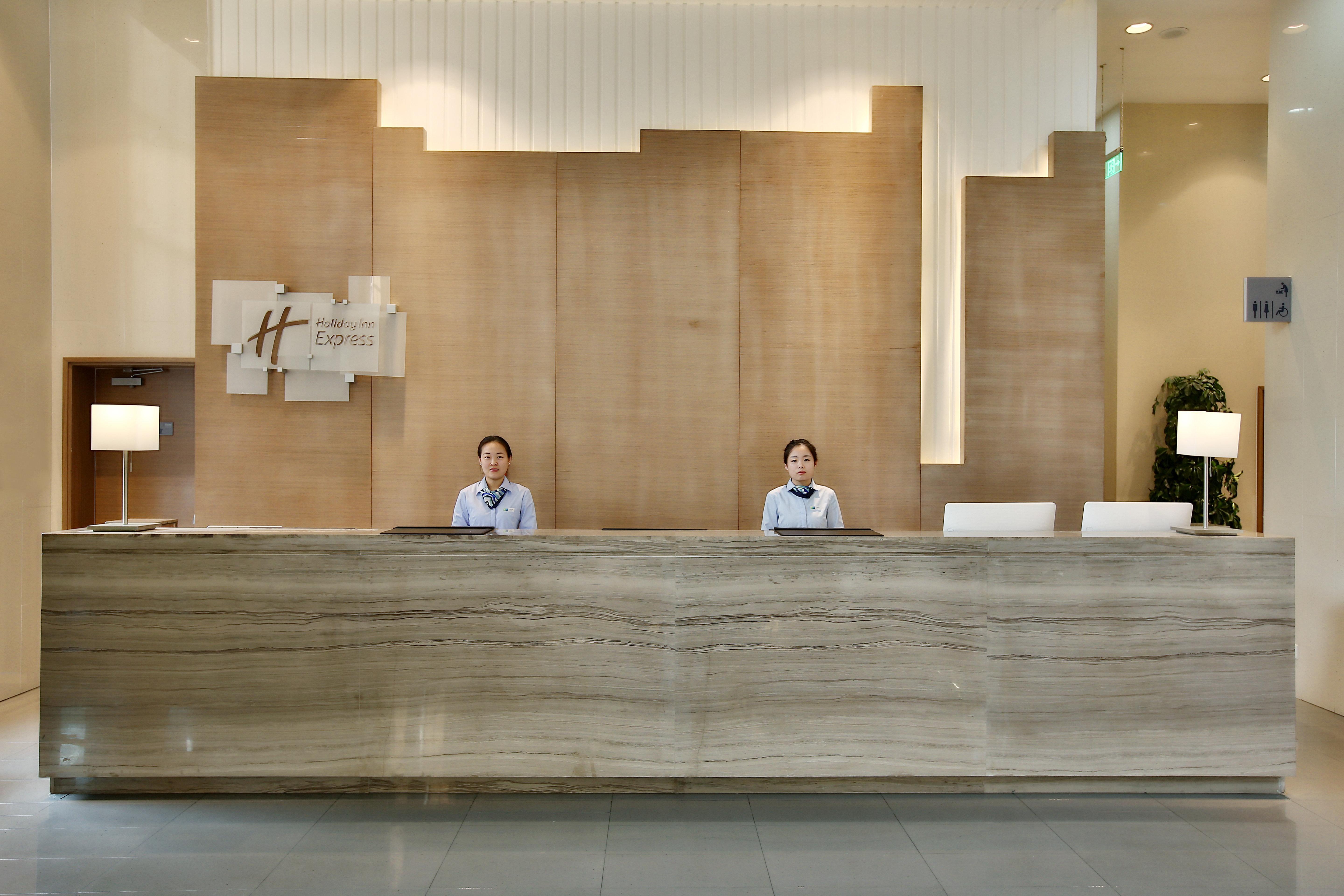 Holiday Inn Express Langfang Park View By Ihg Екстер'єр фото